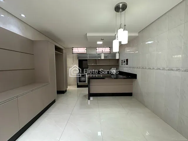 Casa com 206m² 2 quartos e 2 banheiros, à venda, no bairro Cidade Jardim II em Americana