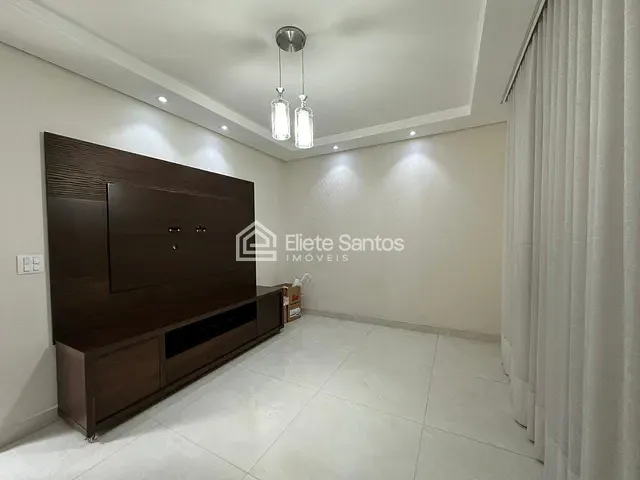 Casa com 206m² 2 quartos e 2 banheiros, à venda, no bairro Cidade Jardim II em Americana