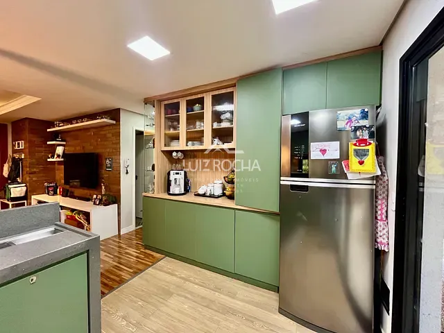Casa com 212m² 4 quartos e 4 banheiros, à venda, no bairro Parque Rincão em Cotia