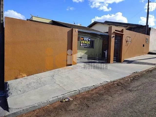 Casa com 348m² 2 quartos e 1 banheiro, à venda, no bairro Jardim Caviuna em Rolândia