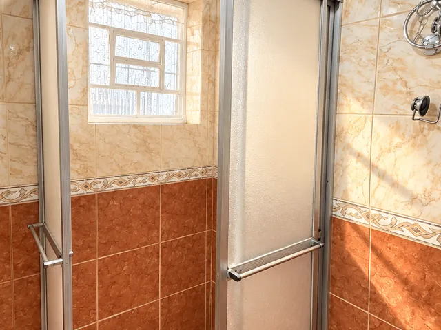 Casa 2 quartos e 1 banheiro, à venda, no bairro Jardim Daysy em São Paulo