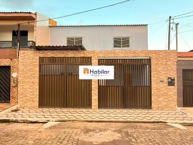 Casa 4 quartos e 4 banheiros, à venda, no bairro Farolândia em Aracaju