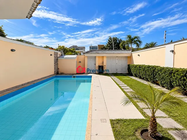 Casa 5 quartos e 7 banheiros, à venda, no bairro Barra da Tijuca em Rio de Janeiro