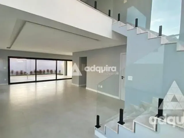 Casa com 300m² 4 quartos e 5 banheiros, à venda, no bairro Jardim Carvalho em Ponta Grossa