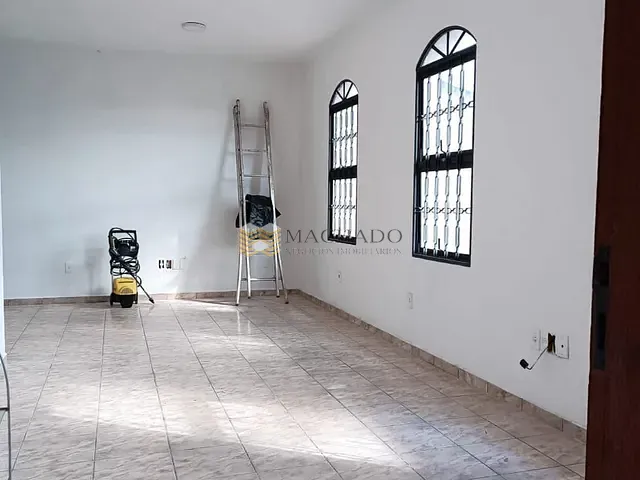 Casa com 250m² 3 quartos e 1 banheiro, à venda, no bairro Jardim do Lago em Jundiaí