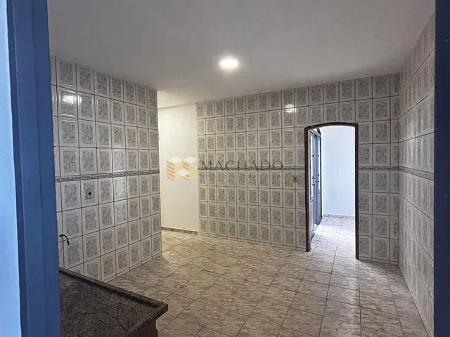 Casa com 250m² 3 quartos e 1 banheiro, à venda, no bairro Jardim do Lago em Jundiaí