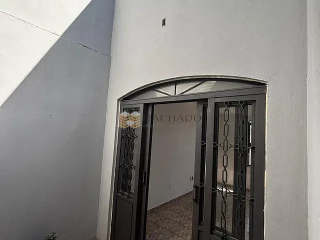 Casa com 250m² 3 quartos e 1 banheiro, à venda, no bairro Jardim do Lago em Jundiaí