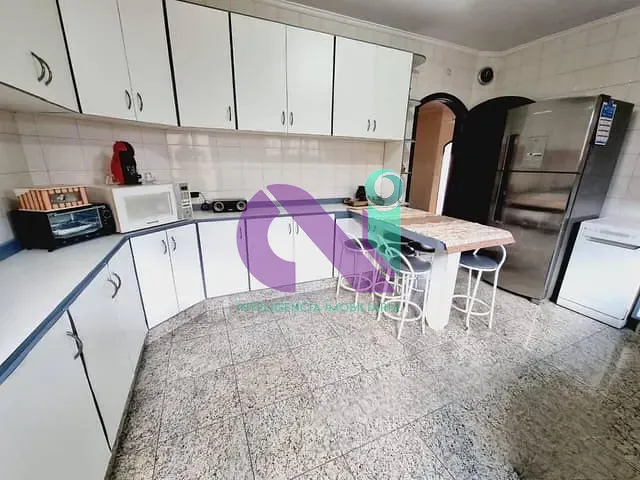 Casa com 360m² 5 quartos e 3 banheiros, à venda, no bairro City Bussocaba em Osasco