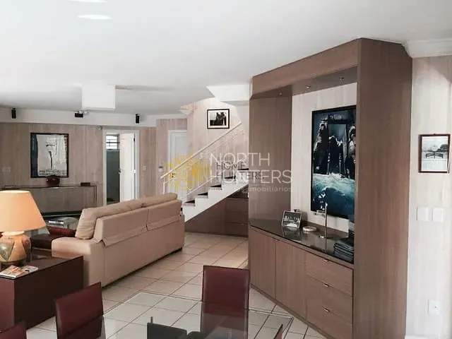 Casa com 450m² 4 quartos e 6 banheiros, para alugar, no bairro Jurerê Internacional em Florianópolis