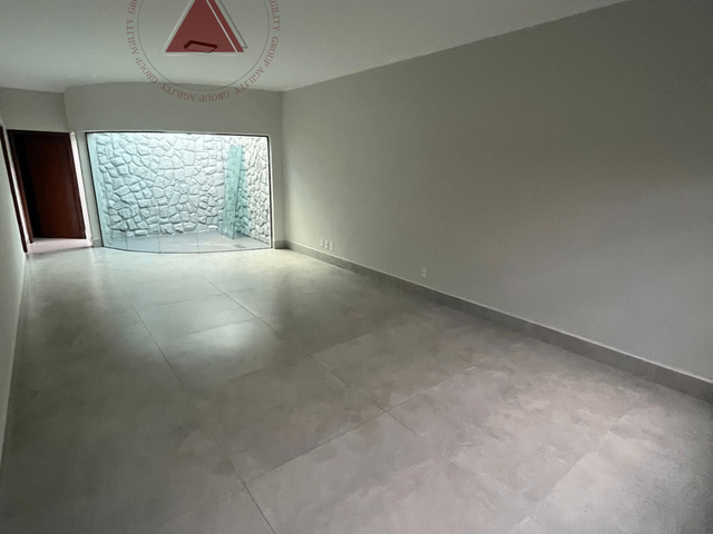 Casa com 270m² 3 quartos e 2 banheiros, à venda, no bairro Jardim Barão em Franca