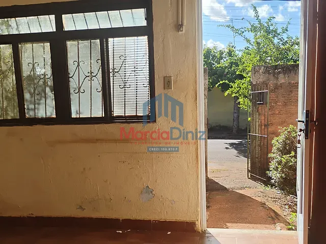 Casa com 250m² 3 quartos e 1 banheiro, à venda, no bairro Conjunto João Athaíde de Souza em Ituverava