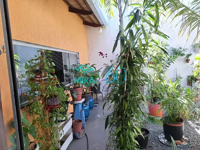 Casa 4 quartos e 5 banheiros, à venda, no bairro Residencial Marília em Senador Canedo