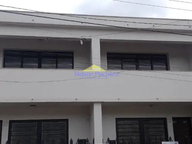 Casa com 216m² 2 quartos e 2 banheiros, à venda, no bairro Centro em Capivari