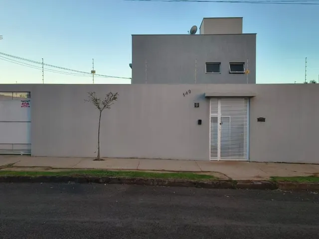 Casa com 100m² 3 quartos e 2 banheiros, à venda, no bairro Parque Residencial Alcântara em Londrina
