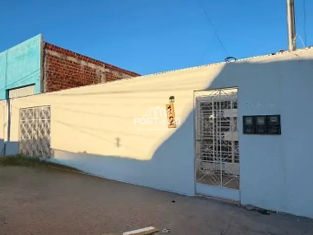 Casa 3 quartos e 1 banheiro, para alugar, no bairro Gercino Coelho em Petrolina