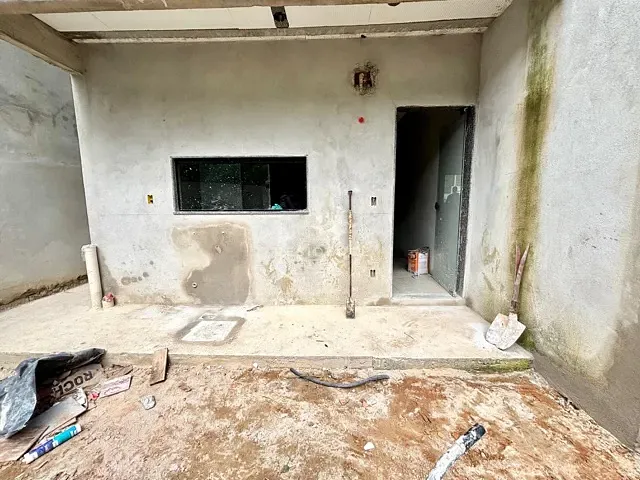 Casa 2 quartos e 2 banheiros, à venda, no bairro Santa Rita do Zarur em Volta Redonda