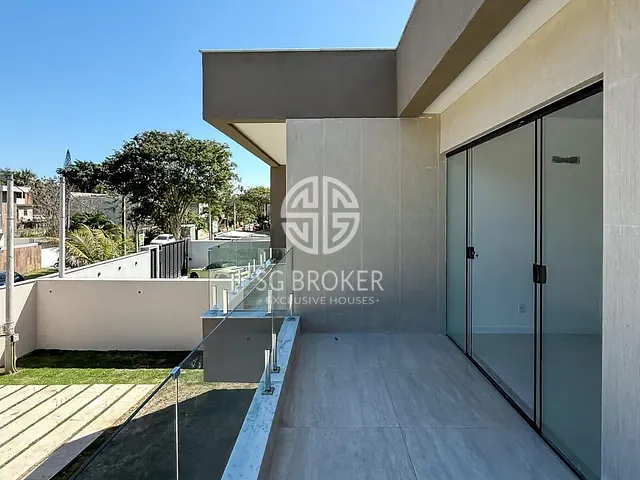 Casa 3 quartos e 4 banheiros, à venda, no bairro Guaratiba em Rio de Janeiro