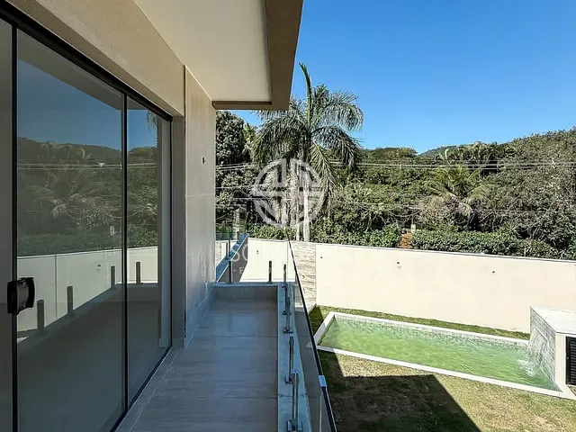 Casa 3 quartos e 4 banheiros, à venda, no bairro Guaratiba em Rio de Janeiro