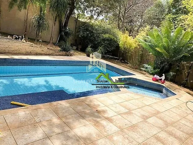 Casa com 640m² 4 quartos e 3 banheiros, à venda, no bairro Trevo em Belo Horizonte