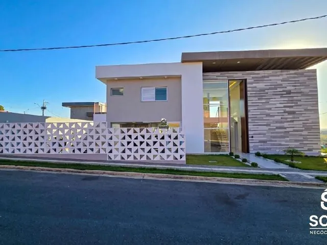 Casa com 336m² 4 quartos e 5 banheiros, à venda, no bairro Jardins Barcelona em Senador Canedo