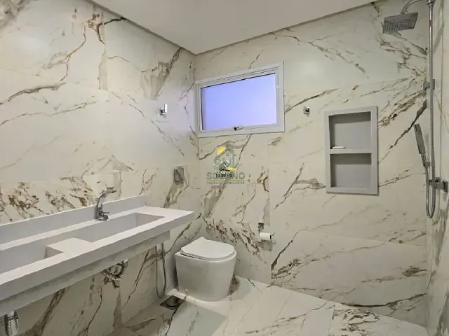 Casa com 336m² 4 quartos e 5 banheiros, à venda, no bairro Jardins Barcelona em Senador Canedo