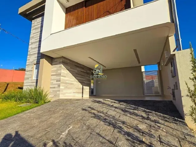 Casa com 336m² 4 quartos e 5 banheiros, à venda, no bairro Jardins Barcelona em Senador Canedo