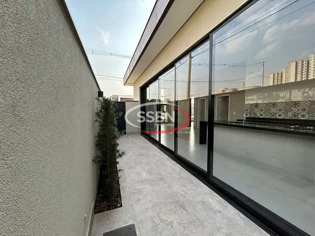 Casa com 300m² 4 quartos e 5 banheiros, à venda ou para alugar, no bairro Estância Hípica em Nova Odessa