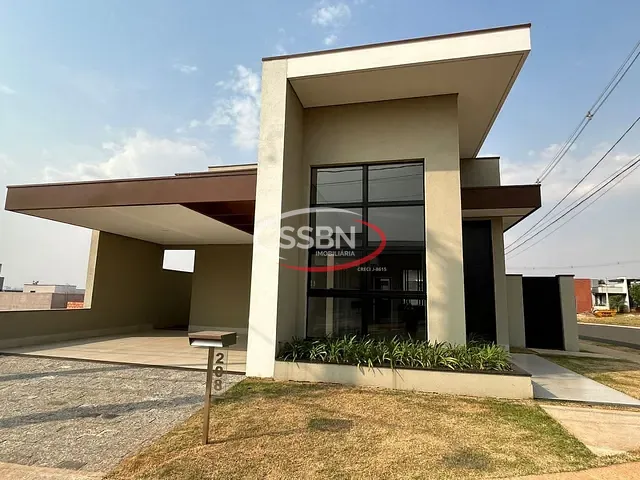 Casa com 300m² 4 quartos e 5 banheiros, à venda ou para alugar, no bairro Estância Hípica em Nova Odessa