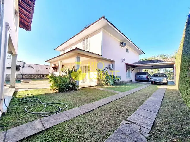 Casa com 780m² 5 quartos e 5 banheiros, à venda, no bairro Bela Vista em Volta Redonda