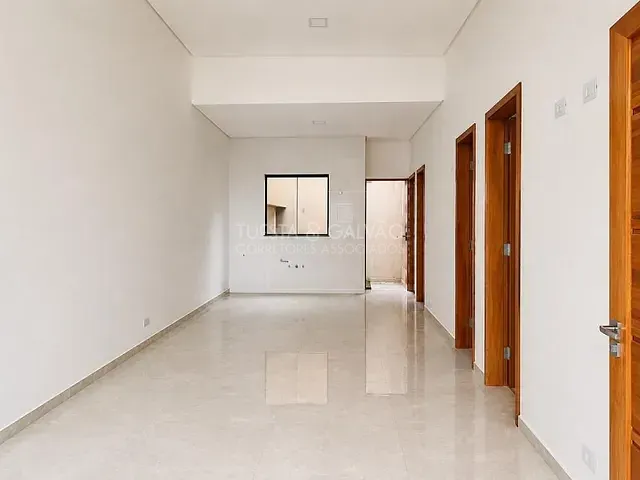 Casa 3 quartos e 2 banheiros, à venda, no bairro Fazendinha em Curitiba