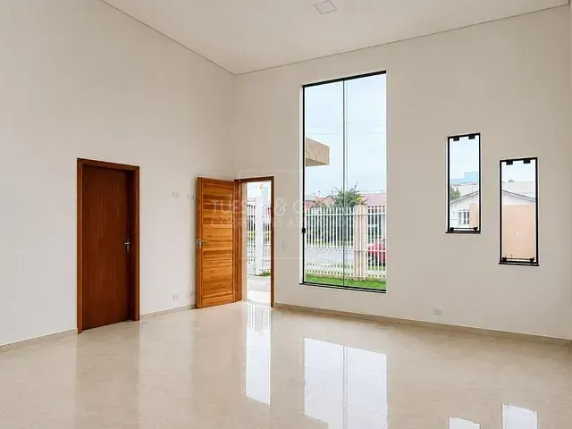 Casa 3 quartos e 2 banheiros, à venda, no bairro Fazendinha em Curitiba