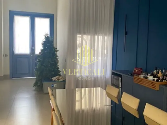 Casa com 465m² 2 quartos e 4 banheiros, à venda, no bairro Ribeirão do Lipa em Cuiabá