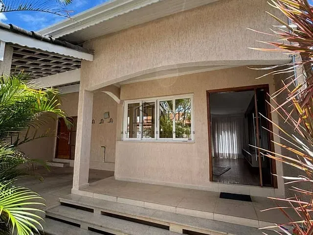 Casa com 300m² 3 quartos e 1 banheiro, à venda, no bairro Jardim Universo em Mogi das Cruzes