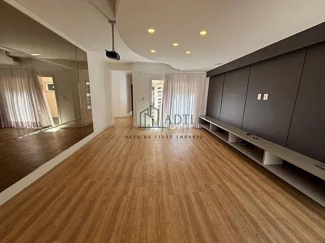 Casa com 300m² 3 quartos e 1 banheiro, à venda, no bairro Jardim Universo em Mogi das Cruzes