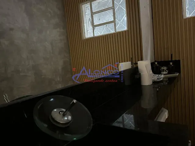 Casa com 150m² 3 quartos e 2 banheiros, à venda, no bairro Jardim Pararangaba em São José dos Campos