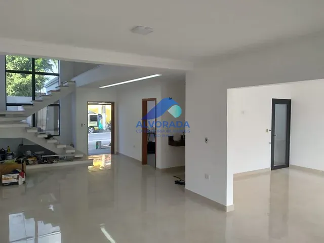 Casa com 250m² 3 quartos e 2 banheiros, à venda, no bairro Villa Branca em Jacareí