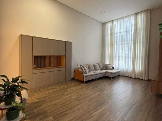 Casa com 305m² 3 quartos e 5 banheiros, à venda, no bairro Jardim Piemonte em Indaiatuba