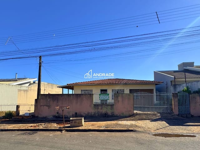 Casa 3 quartos e 3 banheiros, à venda, no bairro Vila Brasil em Apucarana