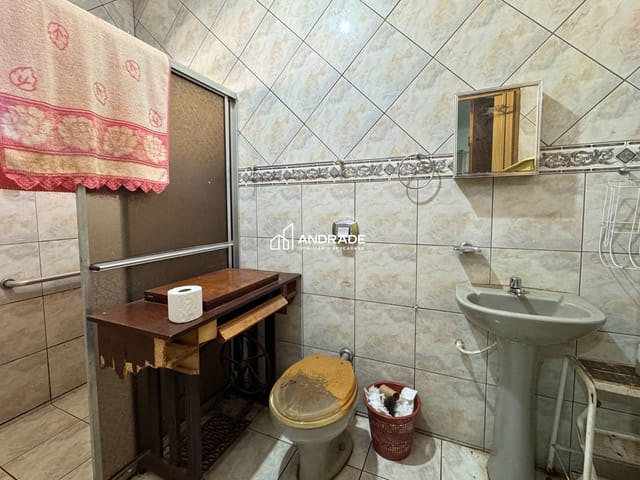 Casa 3 quartos e 3 banheiros, à venda, no bairro Vila Brasil em Apucarana