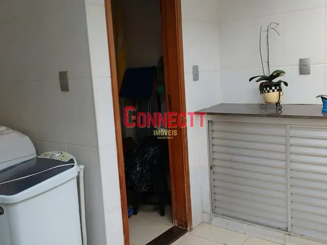 Casa com 289m² 3 quartos e 2 banheiros, à venda, no bairro Residencial e Comercial Palmares em Ribeirão Preto