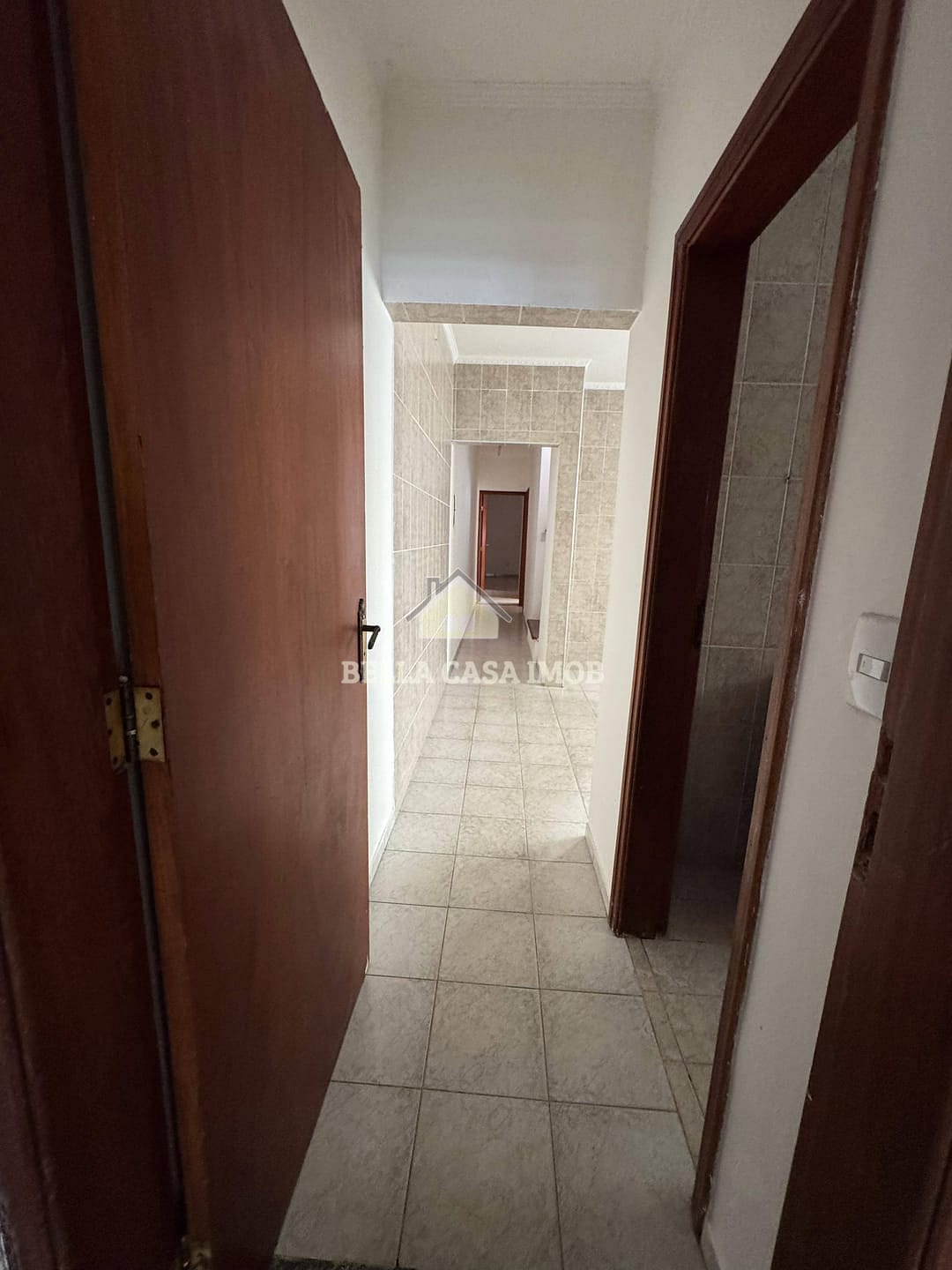 Casa à venda com 3 quartos, 180m² - Foto 3