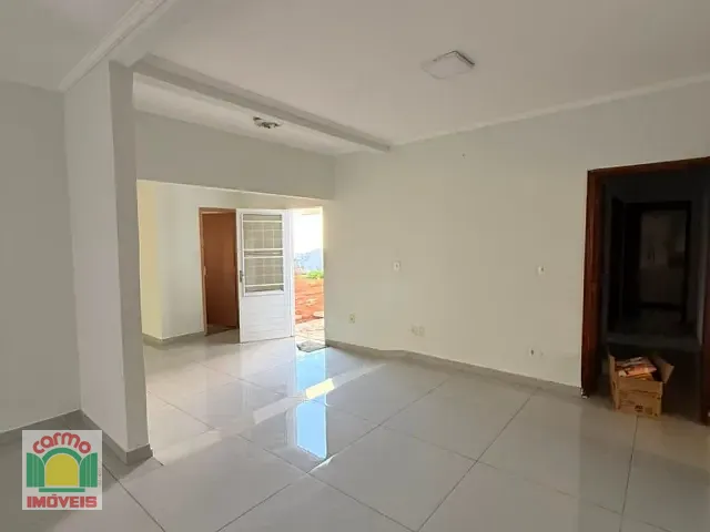 Casa 3 quartos e 3 banheiros, para alugar, no bairro Jardim das Américas 2ª Etapa em Anápolis