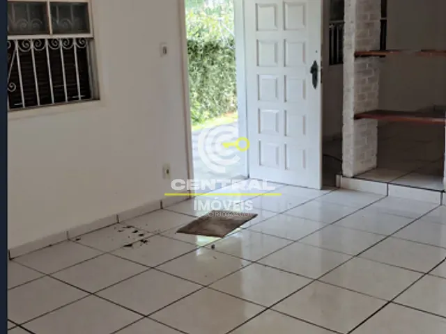 Casa com 1000m² 4 quartos e 2 banheiros, à venda, no bairro Vista Alegre em São Gonçalo