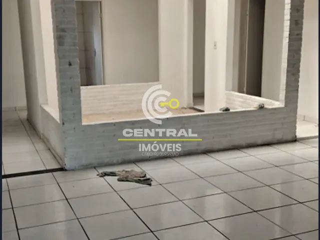 Casa com 1000m² 4 quartos e 2 banheiros, à venda, no bairro Vista Alegre em São Gonçalo