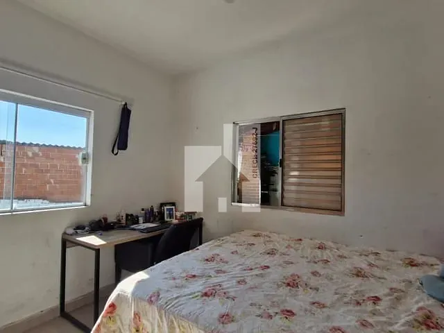 Casa com 184m² 4 quartos e 2 banheiros, à venda, no bairro Jardim Guanabara em Jundiaí