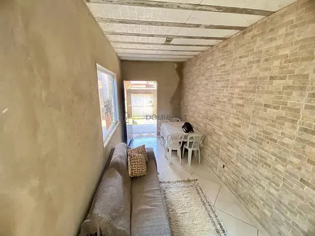 Casa 2 quartos e 1 banheiro, à venda, no bairro Colônia Santo Antônio em Barra Mansa