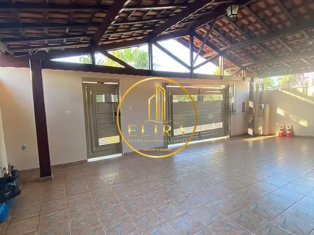 Casa com 330m² 3 quartos e 2 banheiros, à venda, no bairro Jardim São Pedro em Americana
