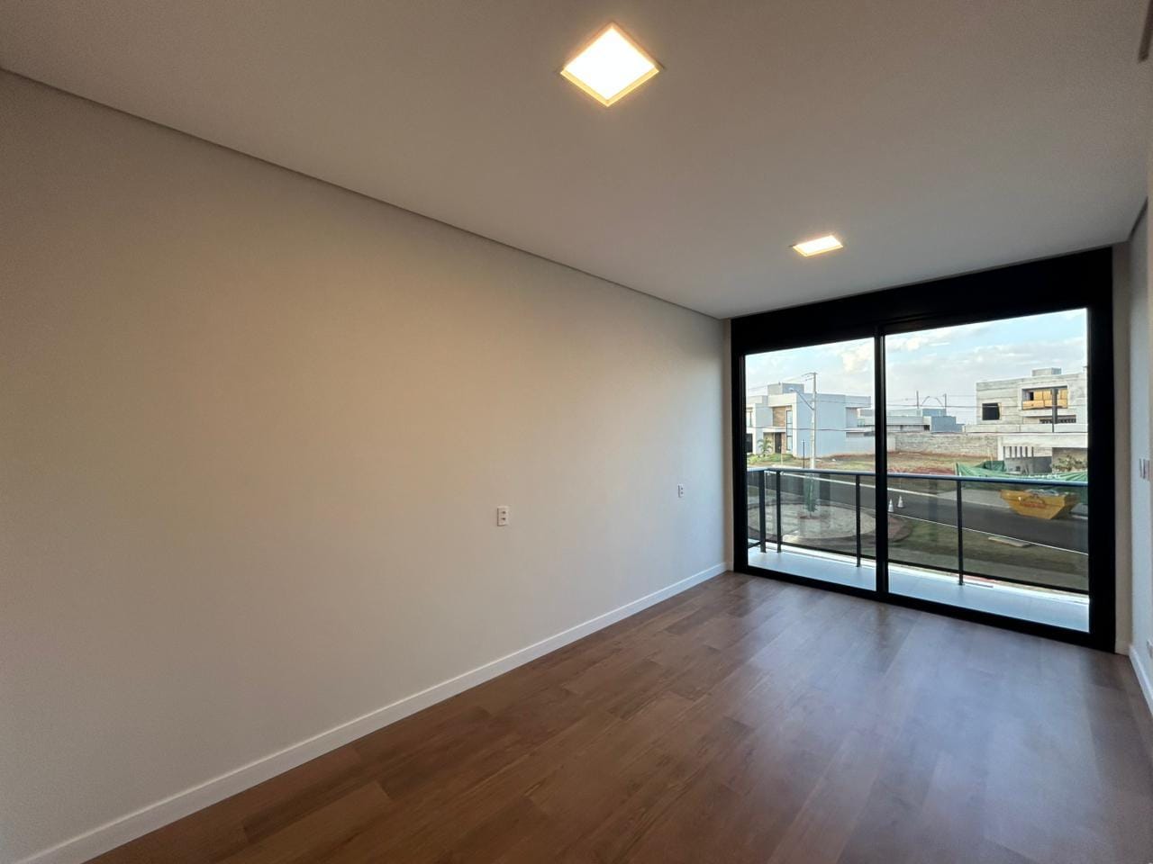 Casa à venda com 4 quartos, 220m² - Foto 17