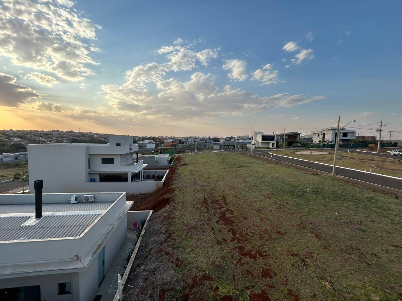 Casa à venda com 4 quartos, 220m² - Foto 36