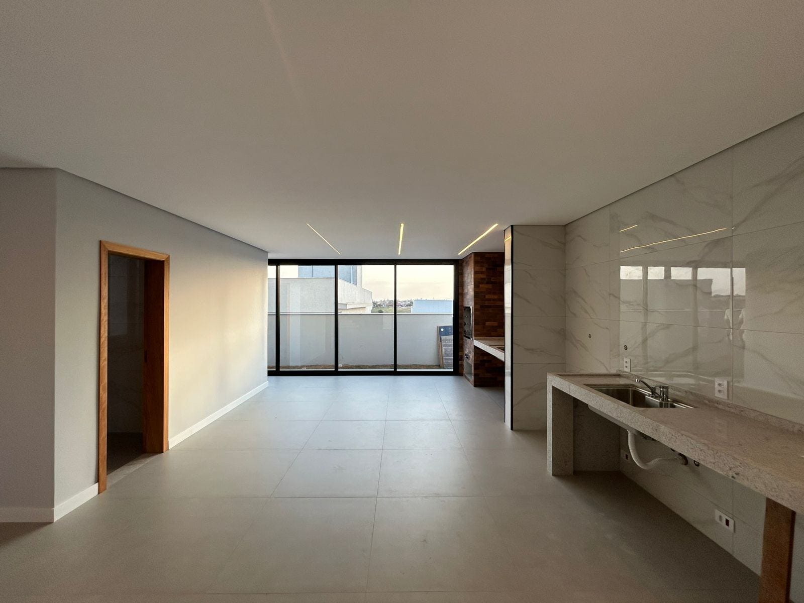 Casa à venda com 4 quartos, 220m² - Foto 22